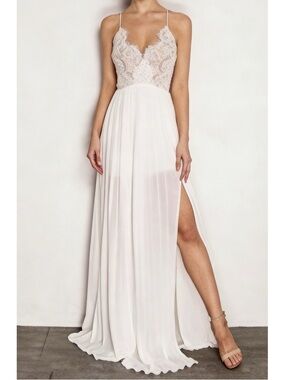 Elegant White Lace Bodice Maxi Dress